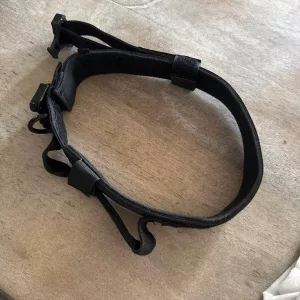Ricevuto Collare Tattico per Cani con Maniglia Porta AirTag dal cliente F*****g.