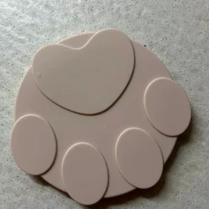 Ricevuto Set Coperchio e Cucchiaio in Silicone per Cibo per Cani dal cliente R****e.