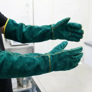 Guanti di sicurezza anti-morso per la gestione dei cani