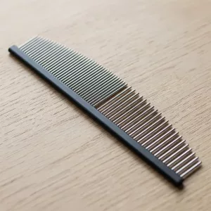 Pettine lungo in acciaio inox per rimuovere il pelo del cane e toelettatura degli animali